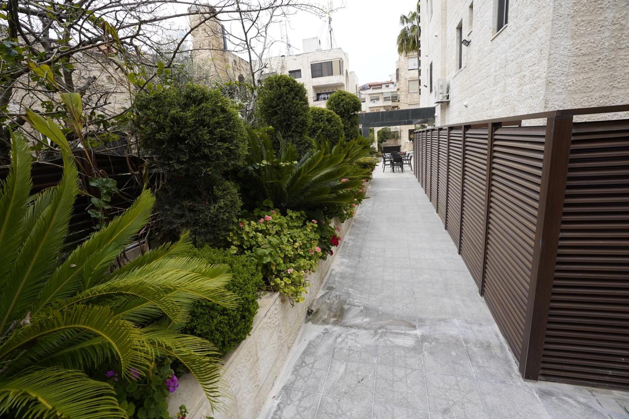 Naylover Hotel Suites Amman Eksteriør bilde