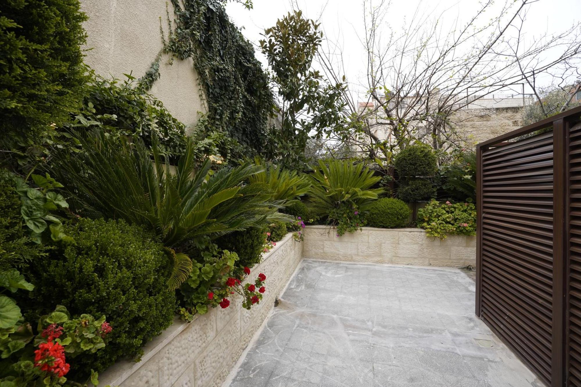 Naylover Hotel Suites Amman Eksteriør bilde