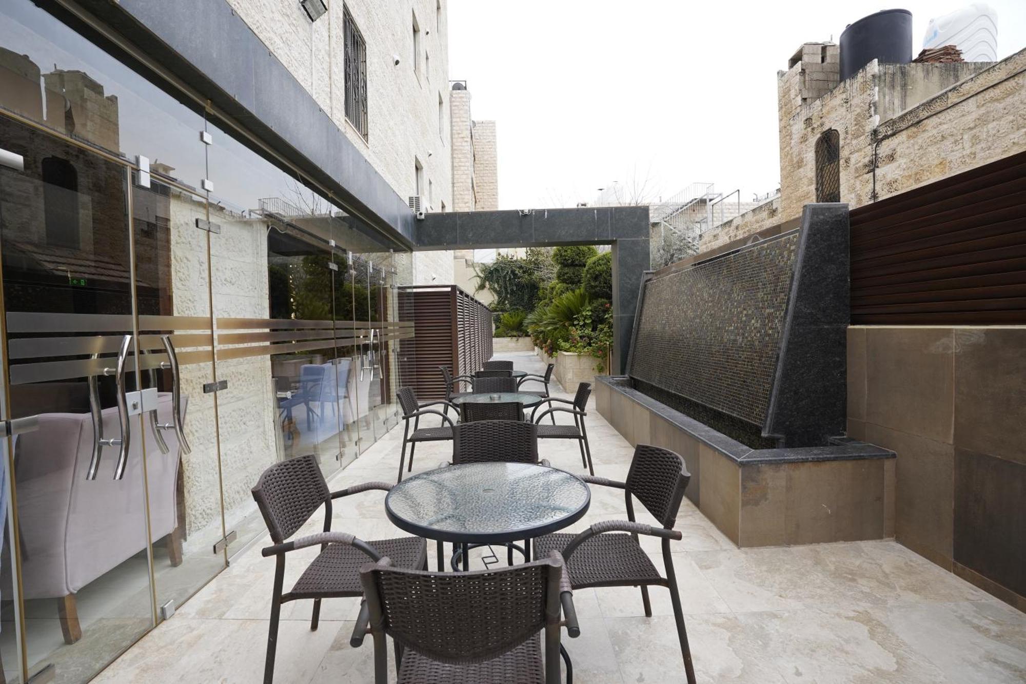 Naylover Hotel Suites Amman Eksteriør bilde
